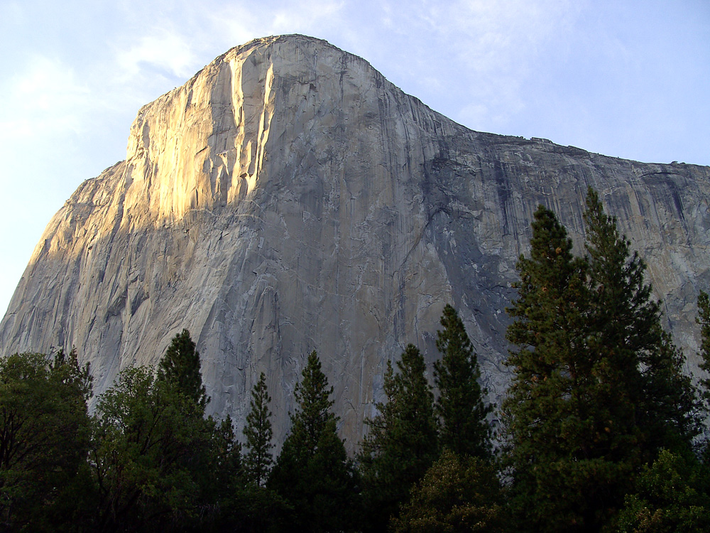 A impressionante muralha do El Capitan, Yosemite, EUA.