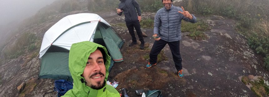 Pico dos Marins com chuva, vento, neblina – e o novo MONA